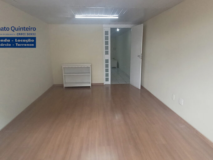 Sala comercial para locação na Várzea, em Teresópolis, RJ.