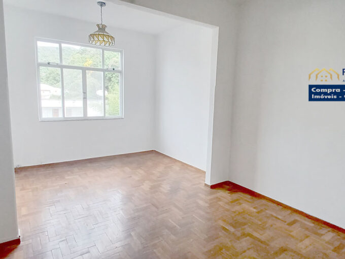 Quitinete com bastante espaço em Agriões, Teresópolis; Local com lavanderia externa